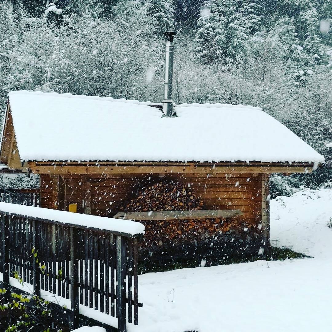 Köhlerhaus-Blockhütte-winter