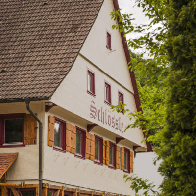 schloessle-schenkenzell-aussen-ansicht-gruen