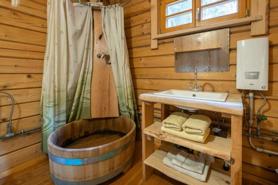 Der Dusche in unserem Schwarzwald Blockhaus begeistert die Junggesellen und Junggesellinnen