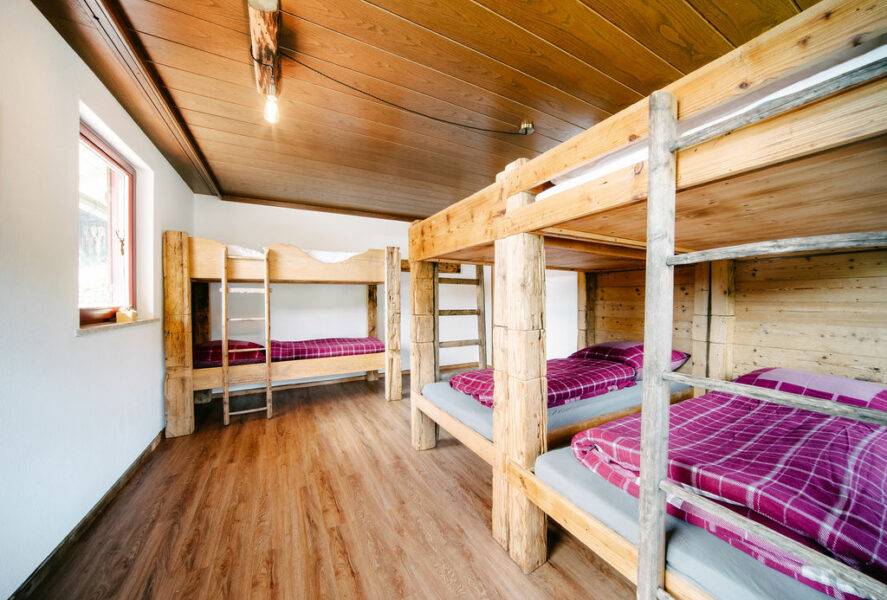 Die Gruppenräume des Gruppenhaus sind mit selbstgebauten Etagenbetten ausgestattet | Gruppenhaus im Schwarzwald